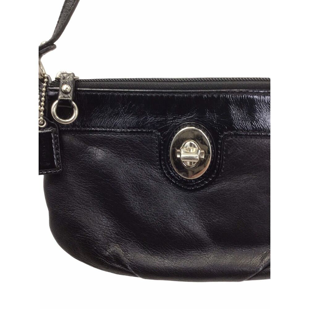 Coach Black Patent Leather Wristlet Zipper Closure Wallet - Picture 2 of 11